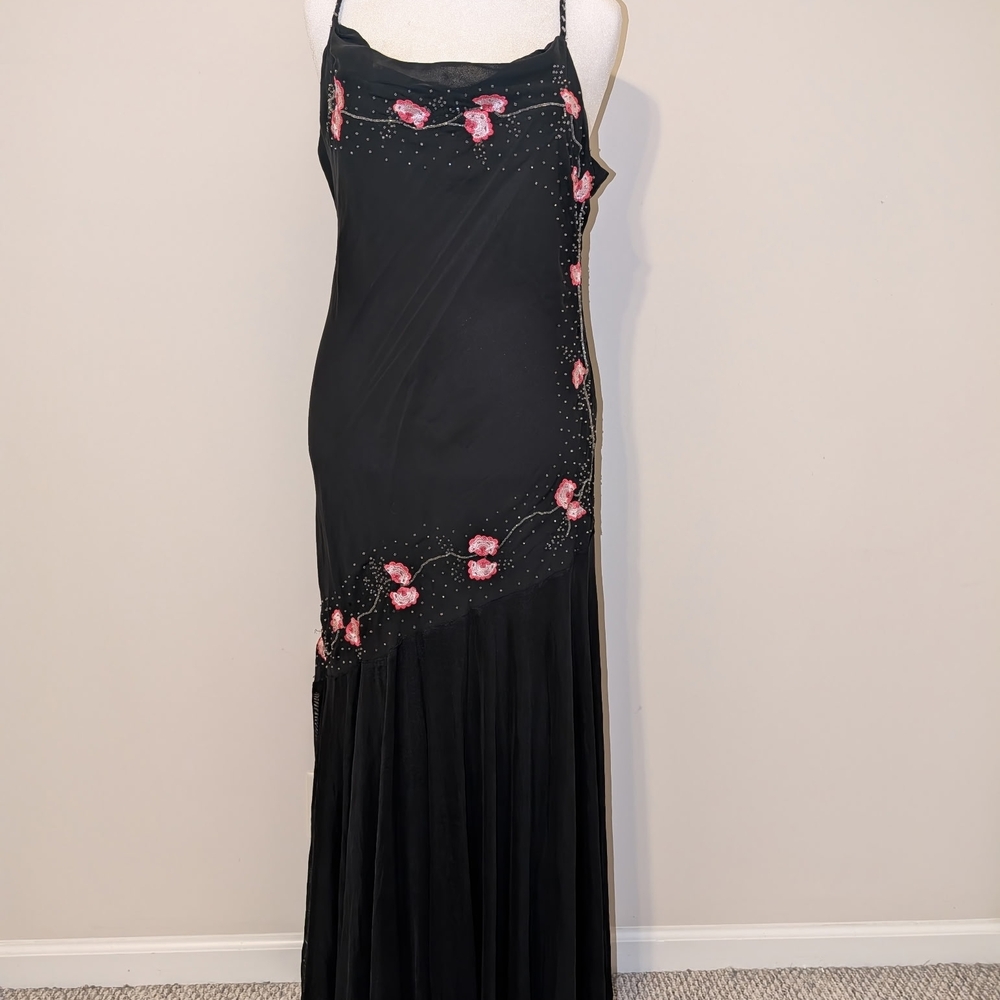 Ronni Nicole Elegant Black Maxi Dress with Pink Floral Design - Picture 1 of 3